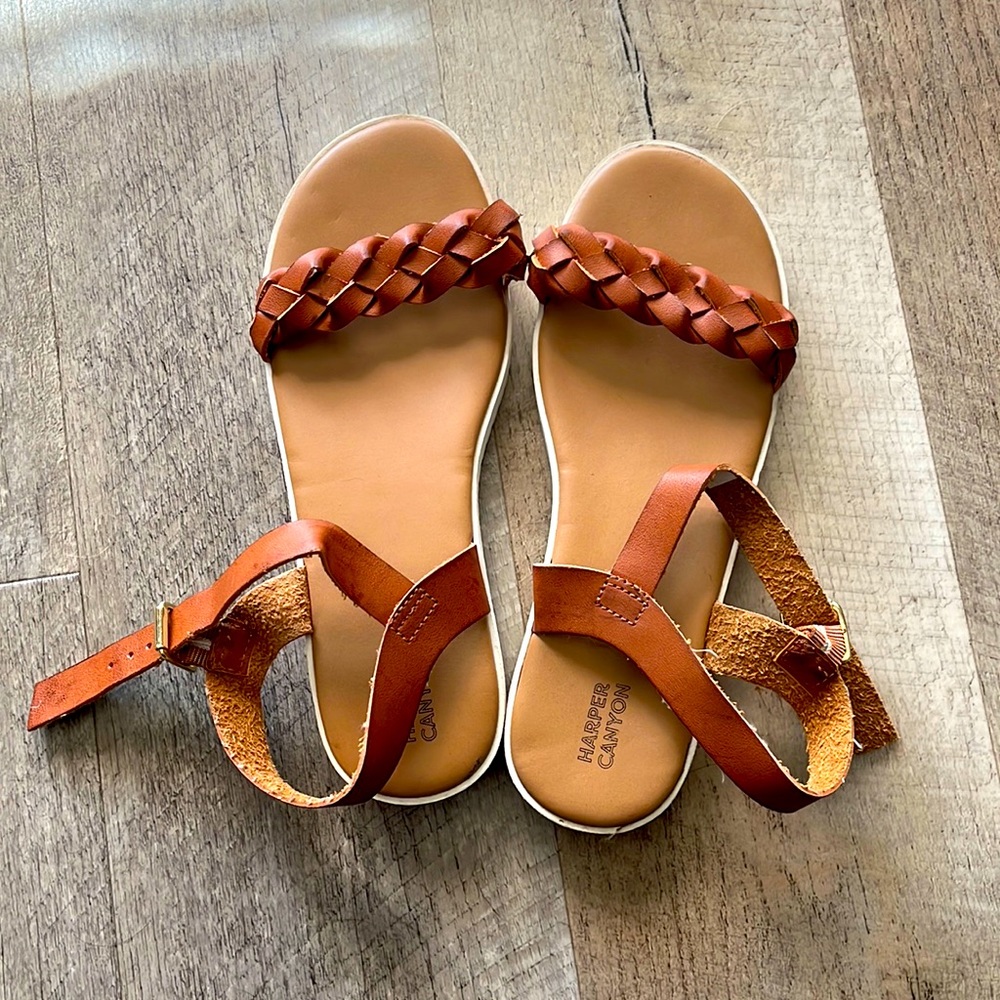 Harper Canyon Girls Sandals size 4